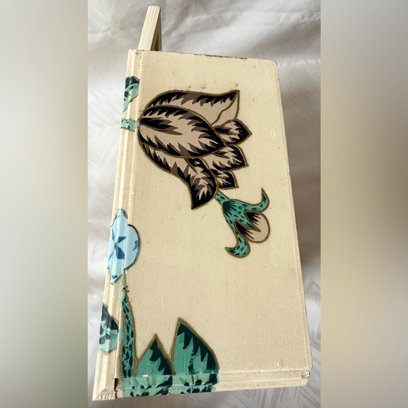 Doll House Wardrobe Commode Floral Wooden Jewelry Box - Picture 8 of 8